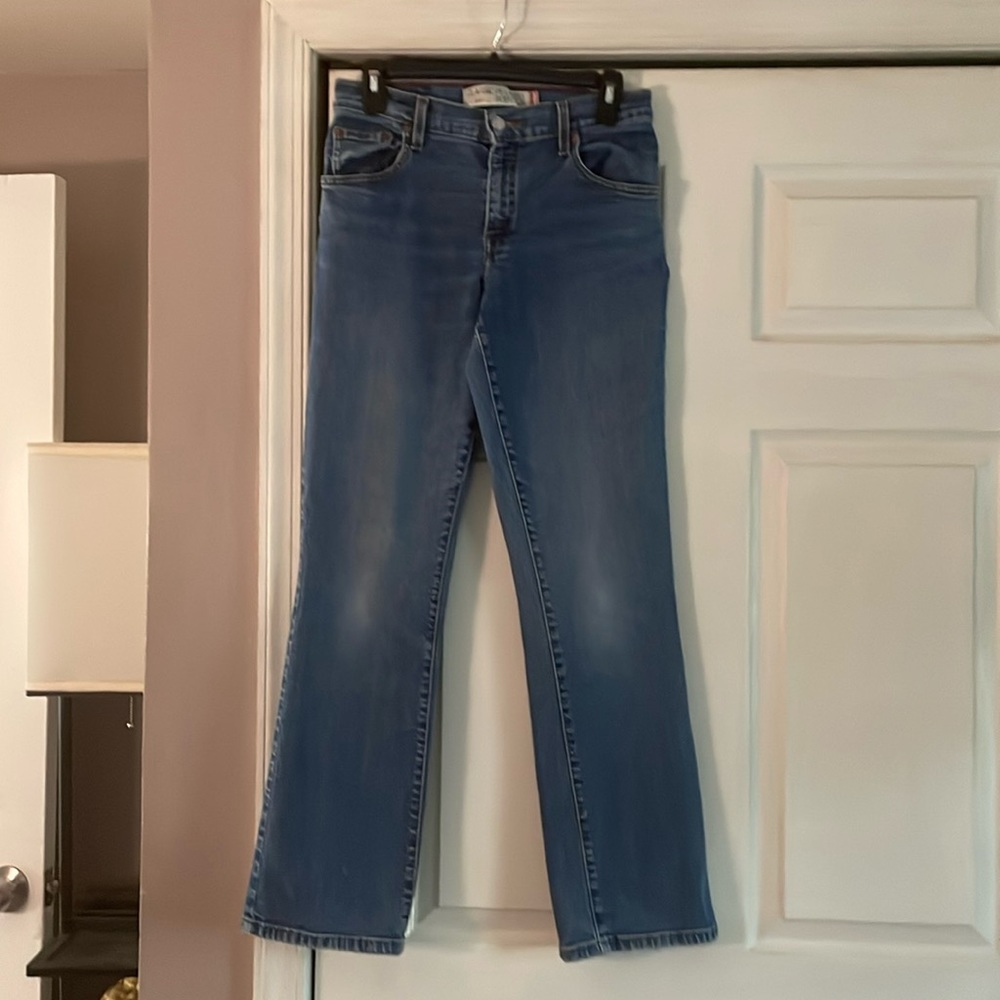 Levi’s Classic Relaxed Boot Cut denim size 6M